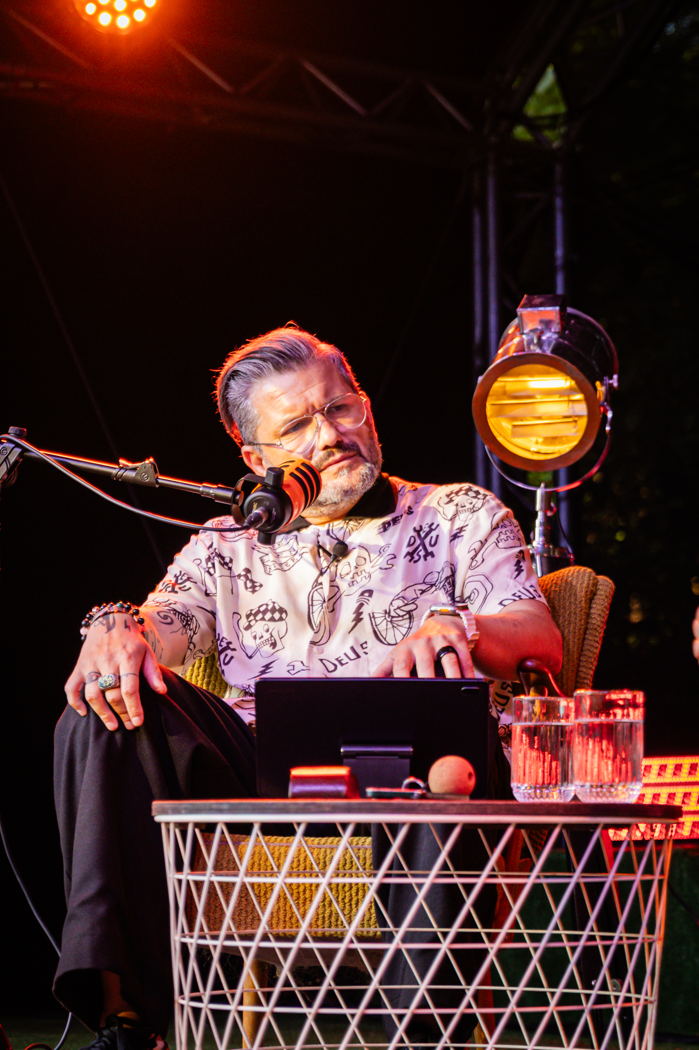 Mantas Katleris „ANT LAUŽO“ pasirodymo metu